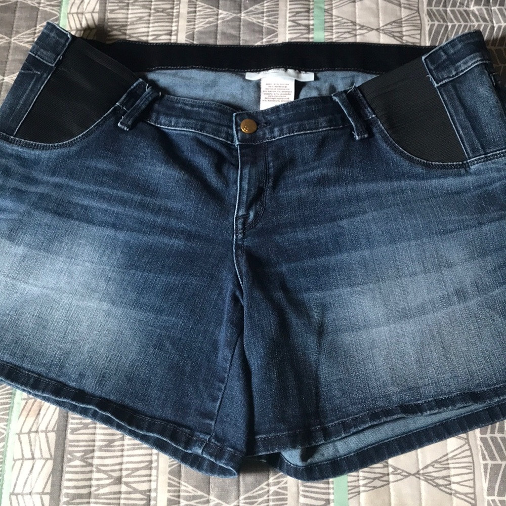 Maternity shorts